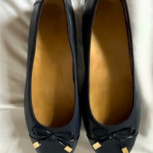 Vionic Amoire Flat in Navy Crinkle!